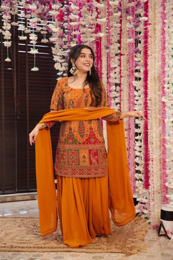 Vidya heavy embroidered suit set - Image 5