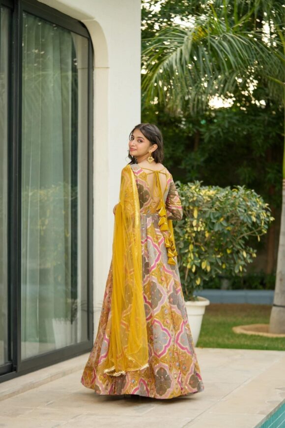 Genelia heavy embroidered maxi set - Image 7