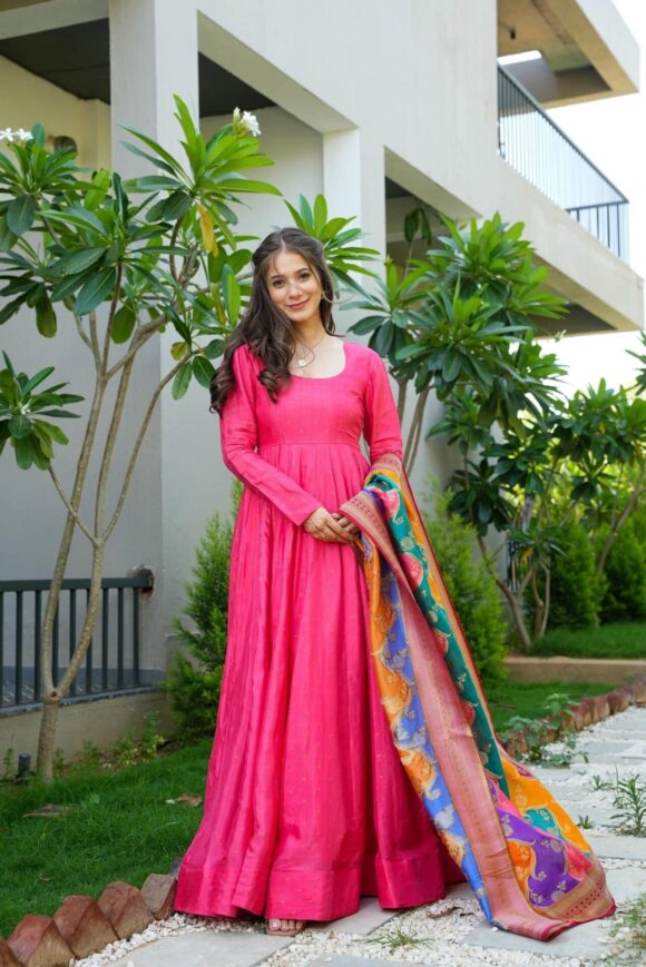 Ravishing pink maxi set - Image 4