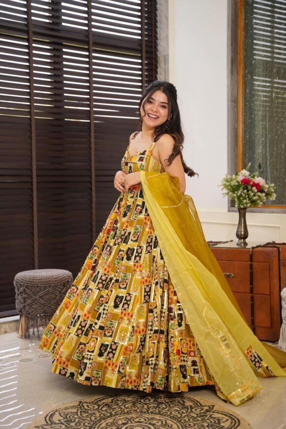 Gaurangi yellow heavy maxi set - Image 3