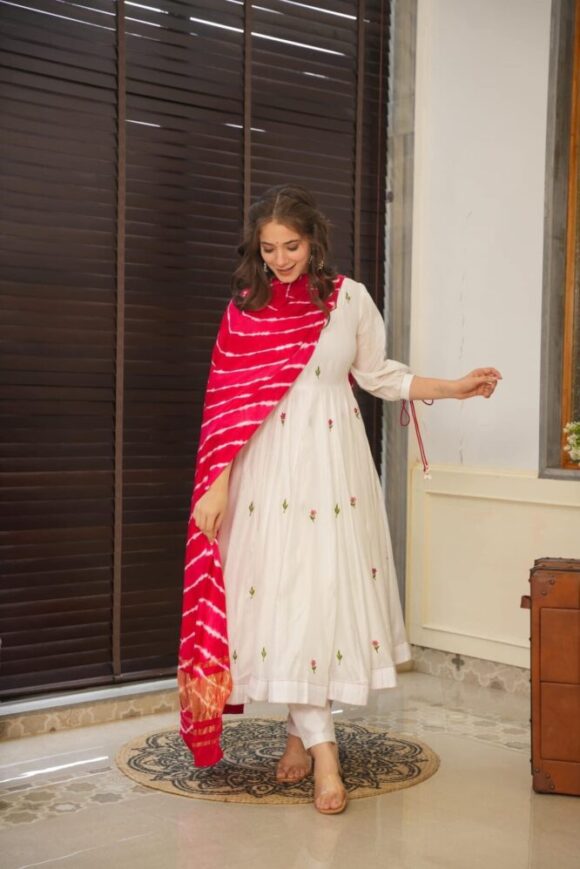 Zahra white chanderi suit set - Image 2