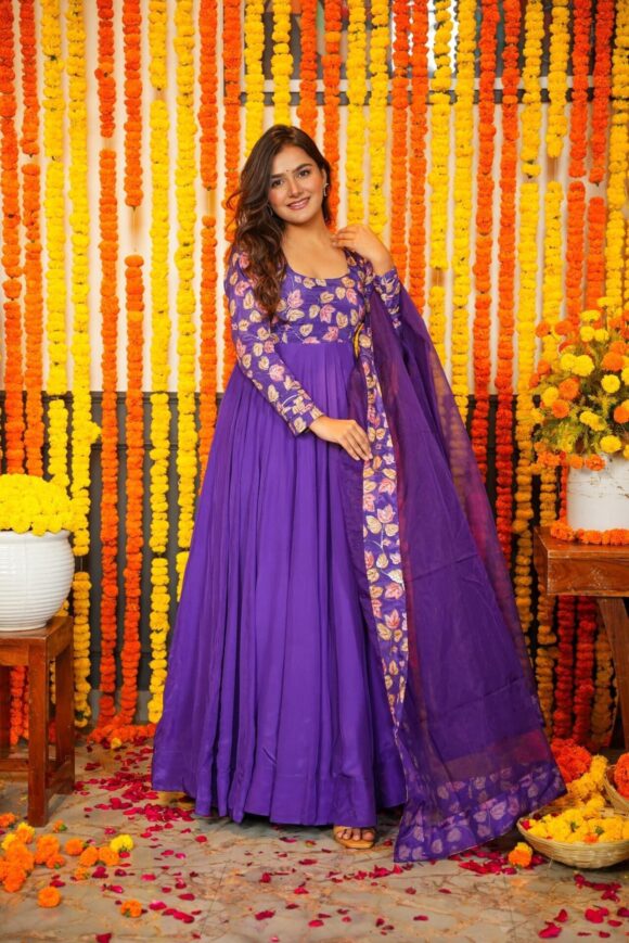 Manasvi purple maxi set - Image 3