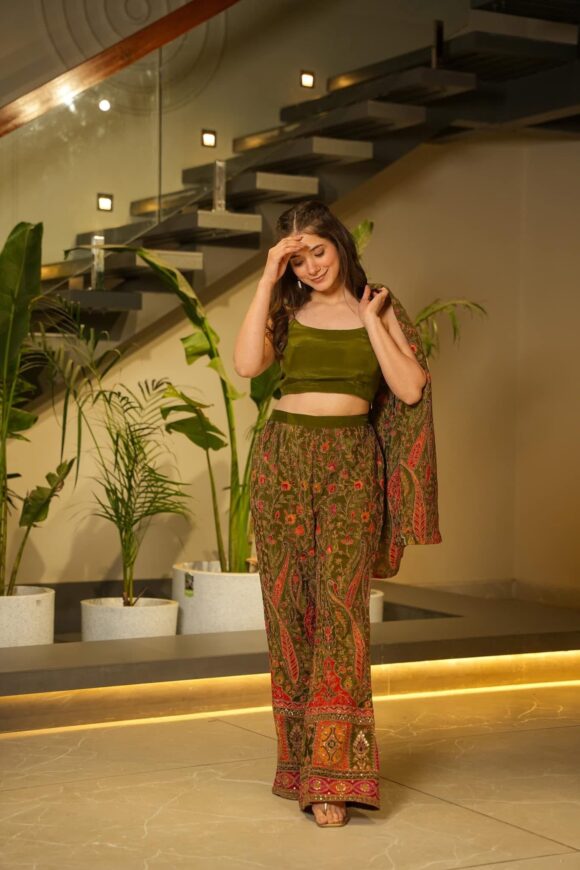 Prestige green embroidered co-ord set - Image 6