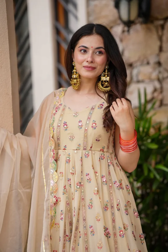 Kahani Heavy Maxi Set - Image 6