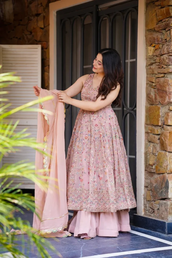 Lavish Loom Kurta Set