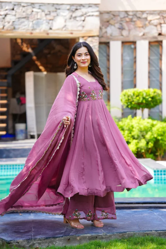 Gulaabi Chowk Kurta Set