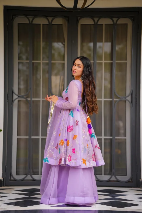 Lilac Lotus Suit Set - Image 5