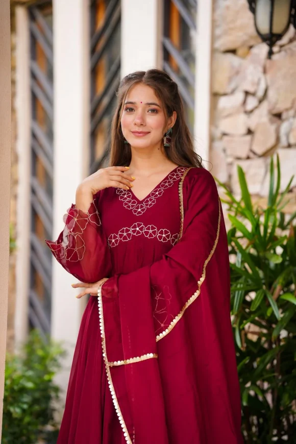 Wine Royale Suit Set - Image 2