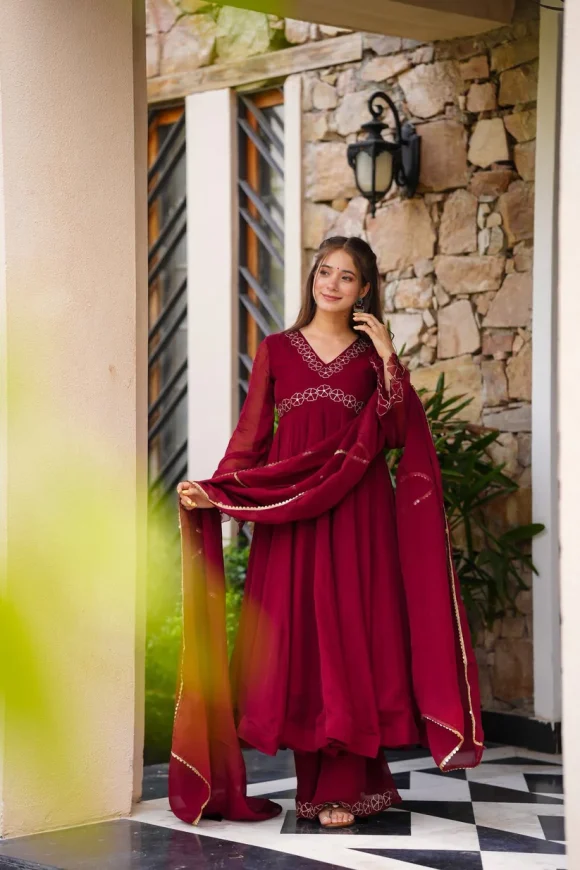 Wine Royale Suit Set - Image 4
