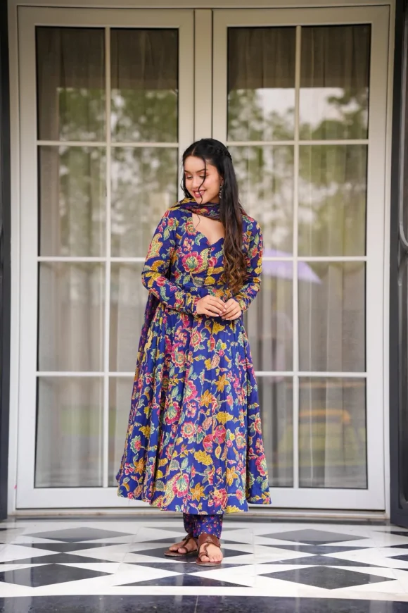 Ariana Cotton Suit Set - Image 4