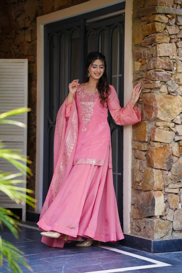 Nilofer Cosmos Kurta Set - Image 3