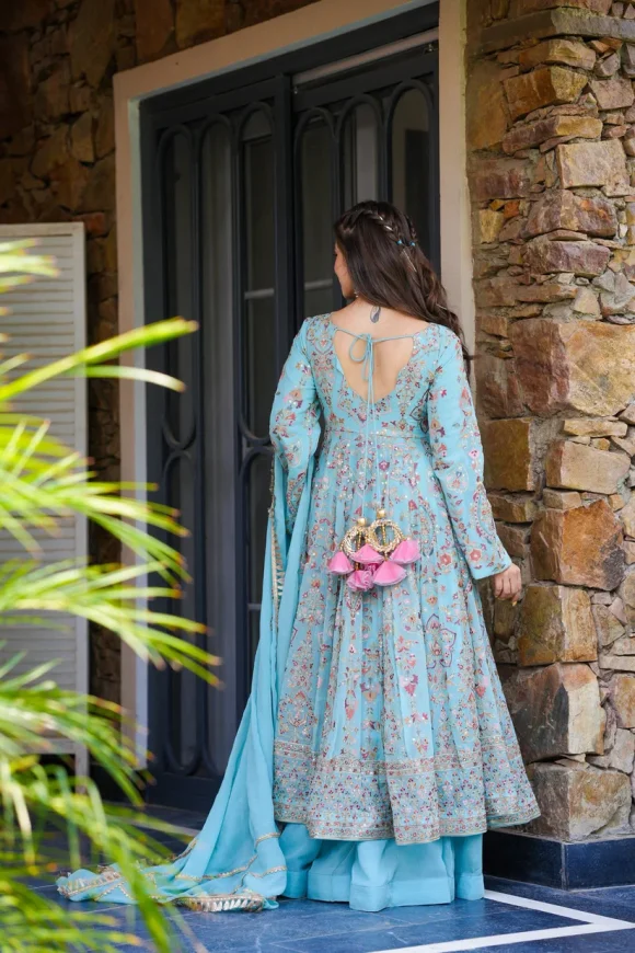 Kaynaat Heavy Suit Set - Image 6