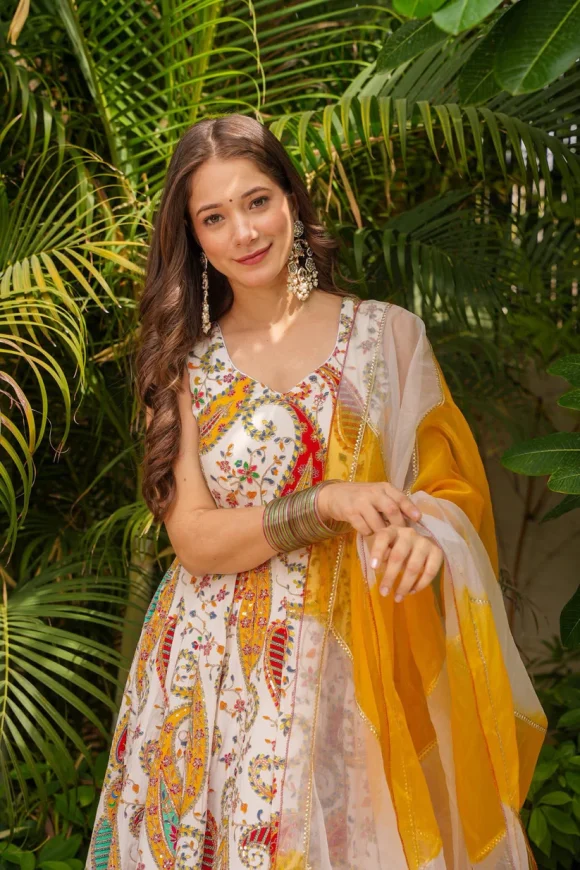 Divyakirti Heavy Maxi Set - Image 2