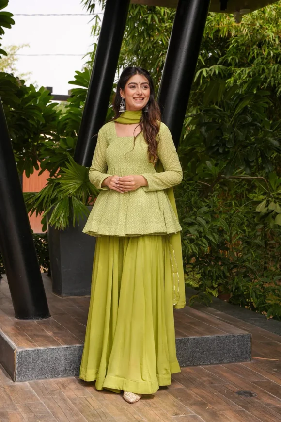 Aaria Leaf Suit Set - Image 3