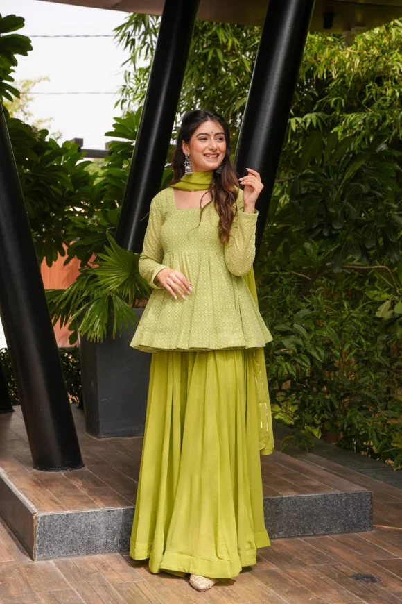 Aaria Leaf Suit Set - Image 4